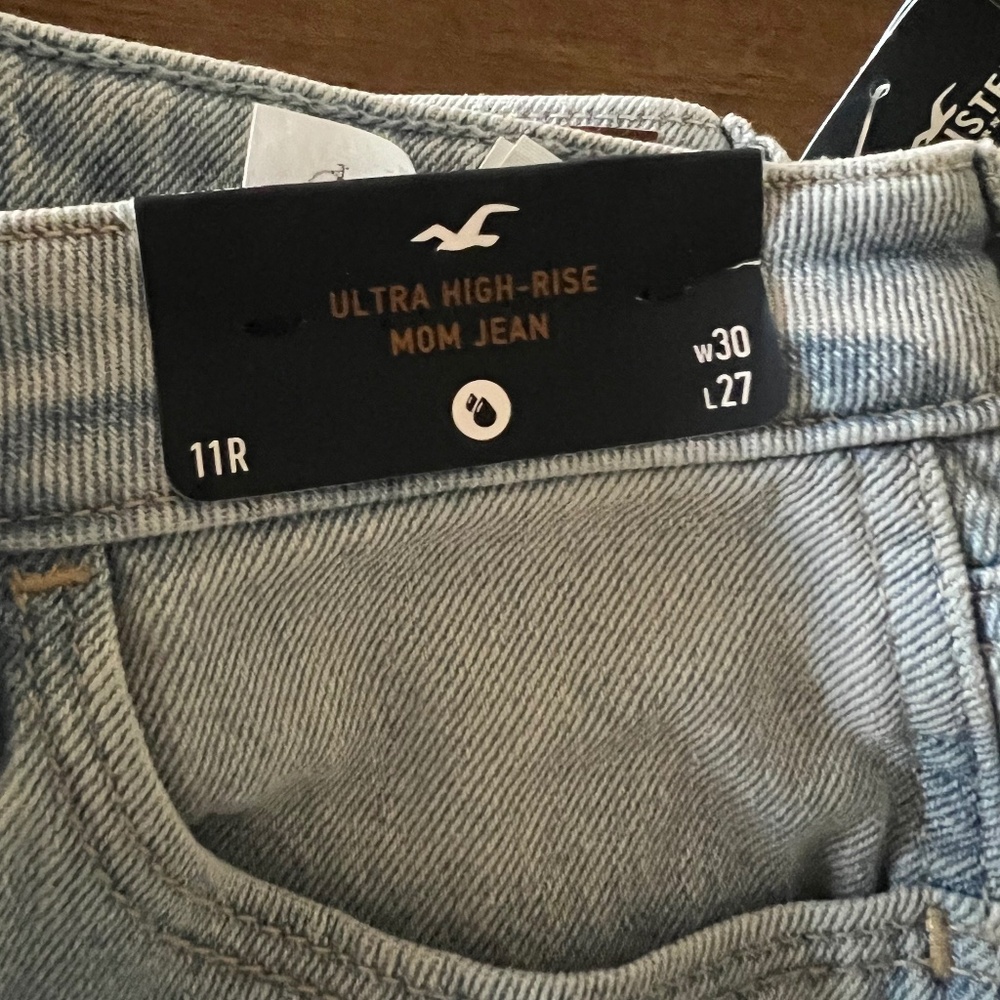 Ultra High-Rise Mom Jean